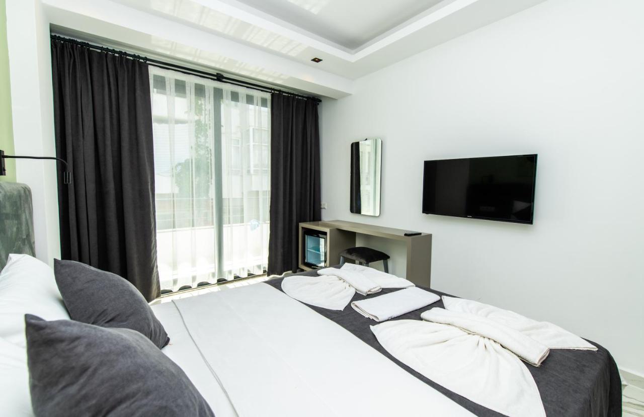 Leonis Hotel คาช ภายนอก รูปภาพ