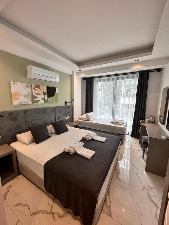 Leonis Hotel คาช ภายนอก รูปภาพ