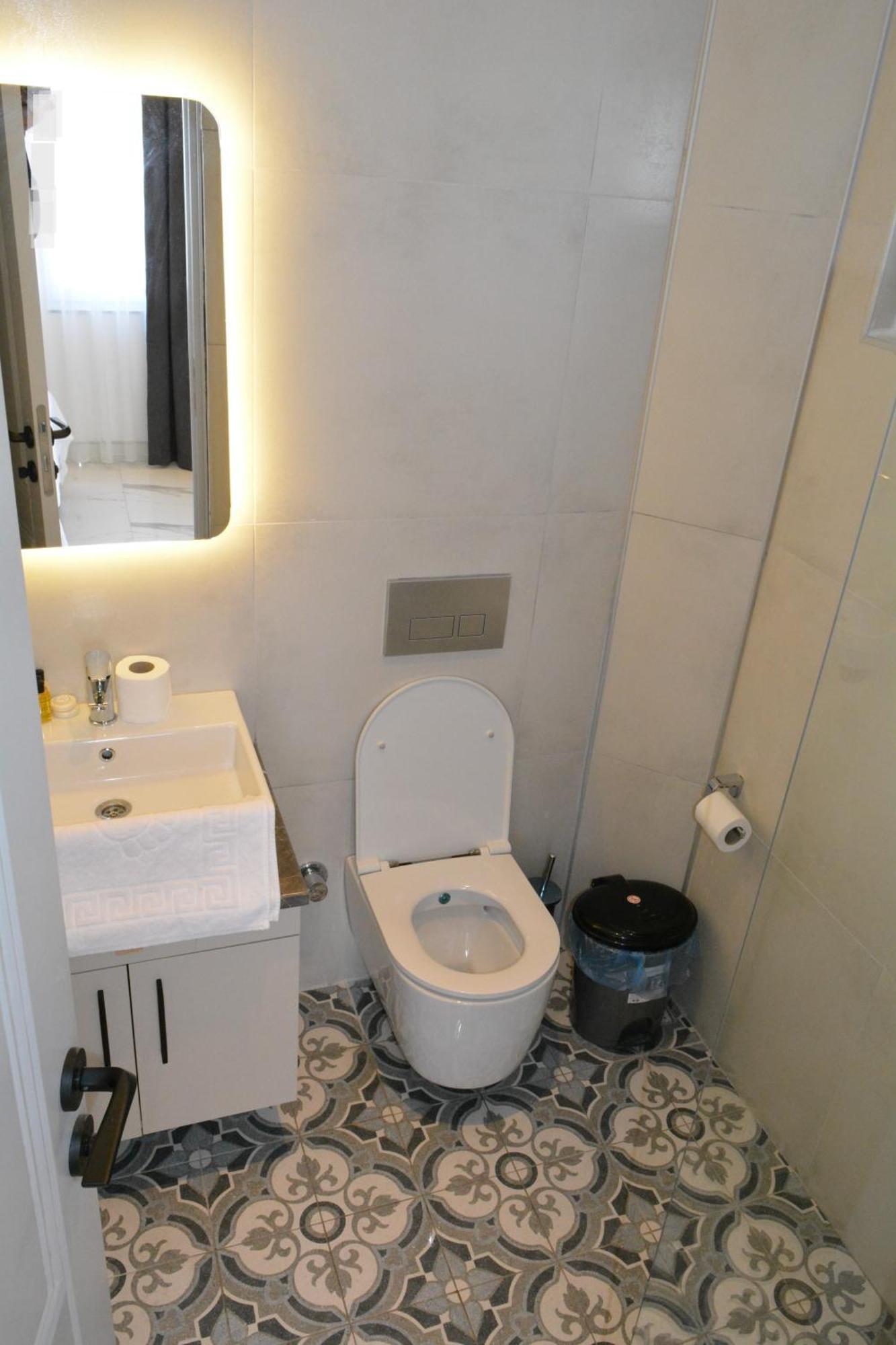 Leonis Hotel คาช ภายนอก รูปภาพ